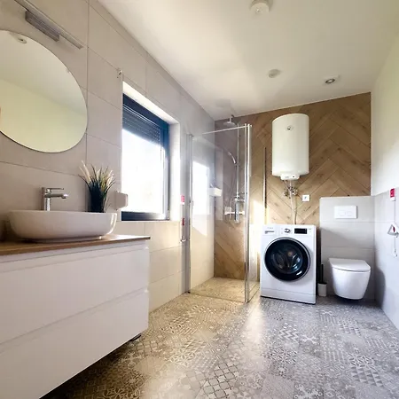 Dom wakacyjny Na Skraju Lasu